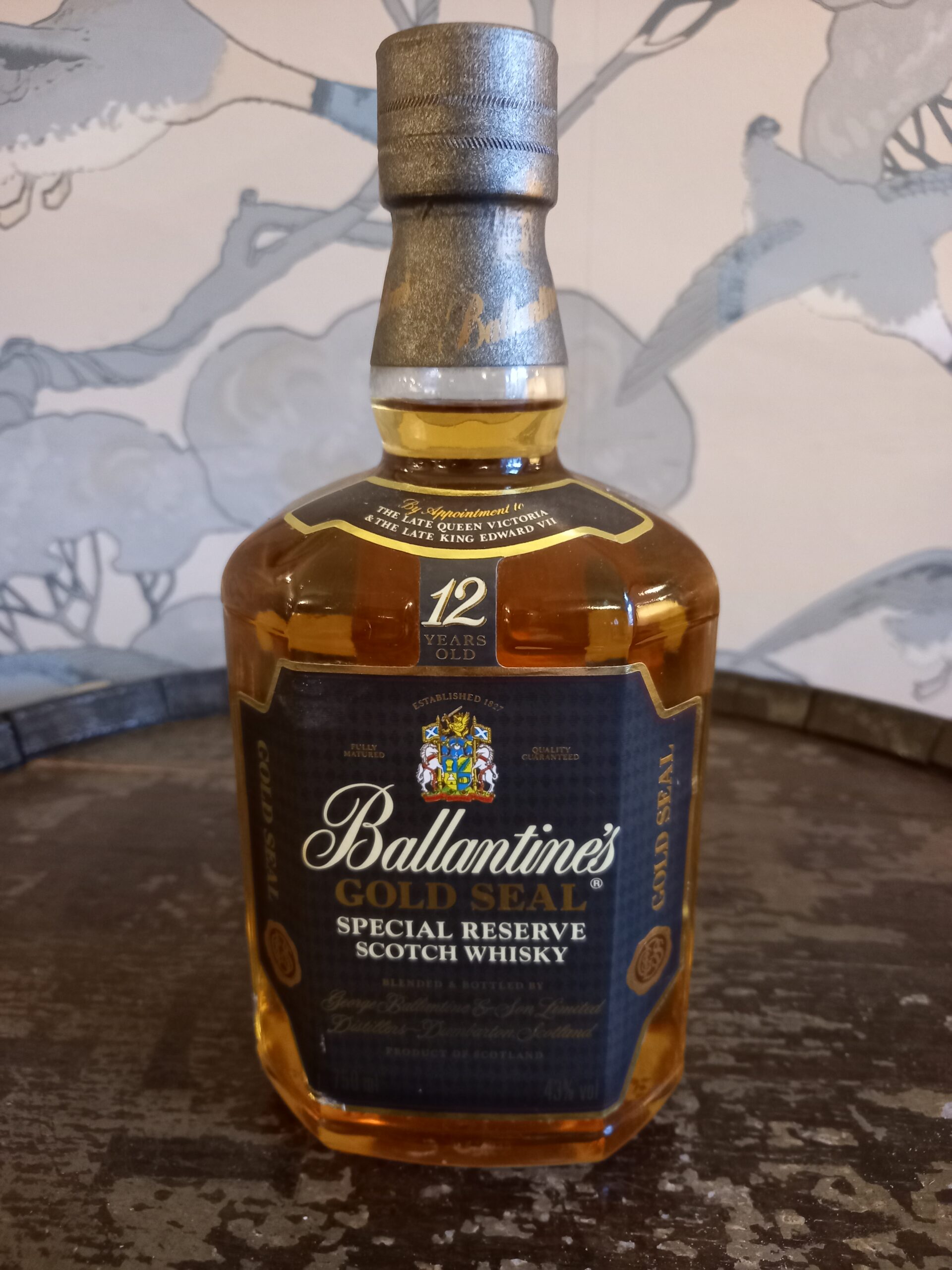Ballantine's 12 year old Gold Seal blended Scotch whisky, 75cl, 43% Vol, 1990's bottling